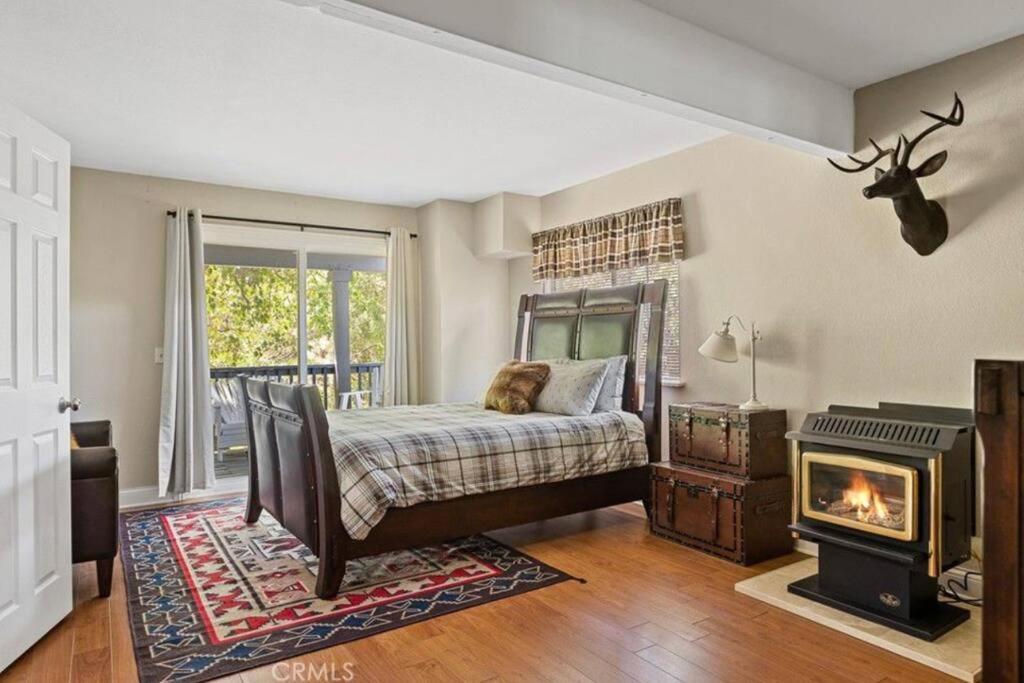 Charming Getaway Cabin 레이크애로우헤드 외부 사진
